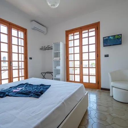 Retreat Dell'orso - Per Vacanze In Centro - Frontemare * Torre dell'Orso