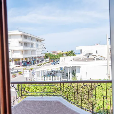 Retreat Dell'orso - Per Vacanze In Centro - Frontemare *